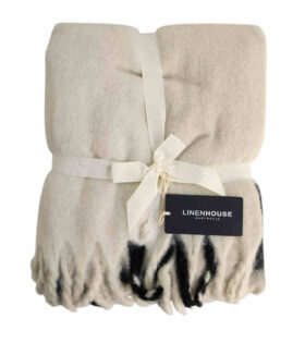 Embrace Throw - Tartan